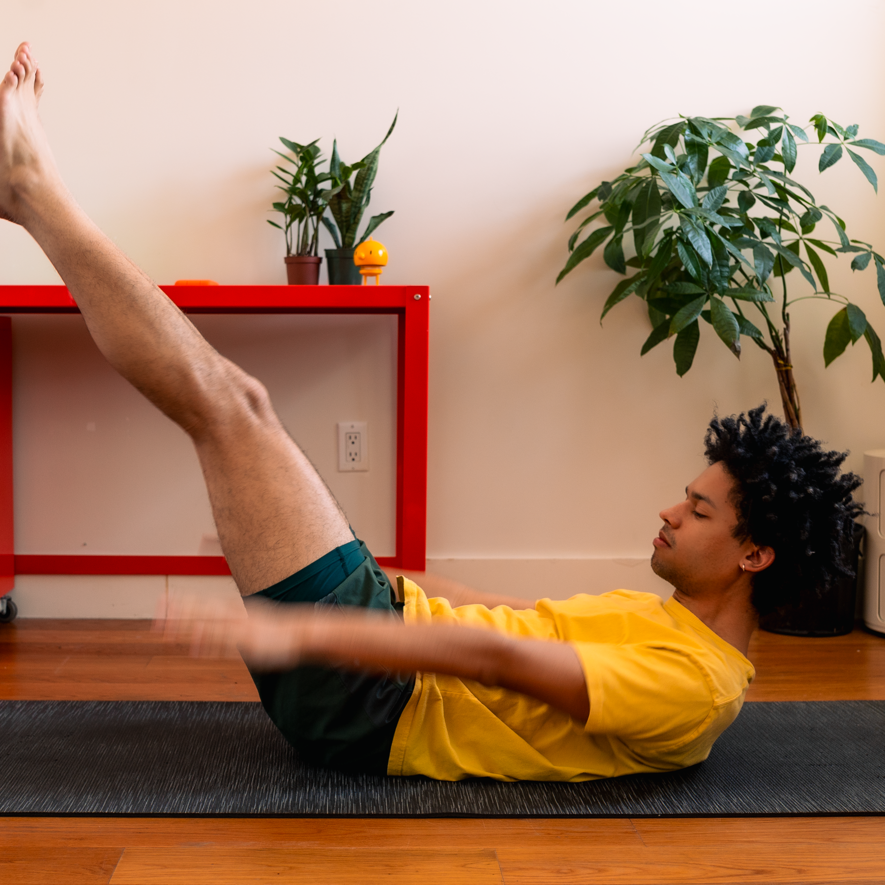 A Pilates Routine You Can Do Anywhere In Under 10 Minutes The New York Times A Pilates Routine You Can Do Anywhere In Under 10 Minutes The New York Times