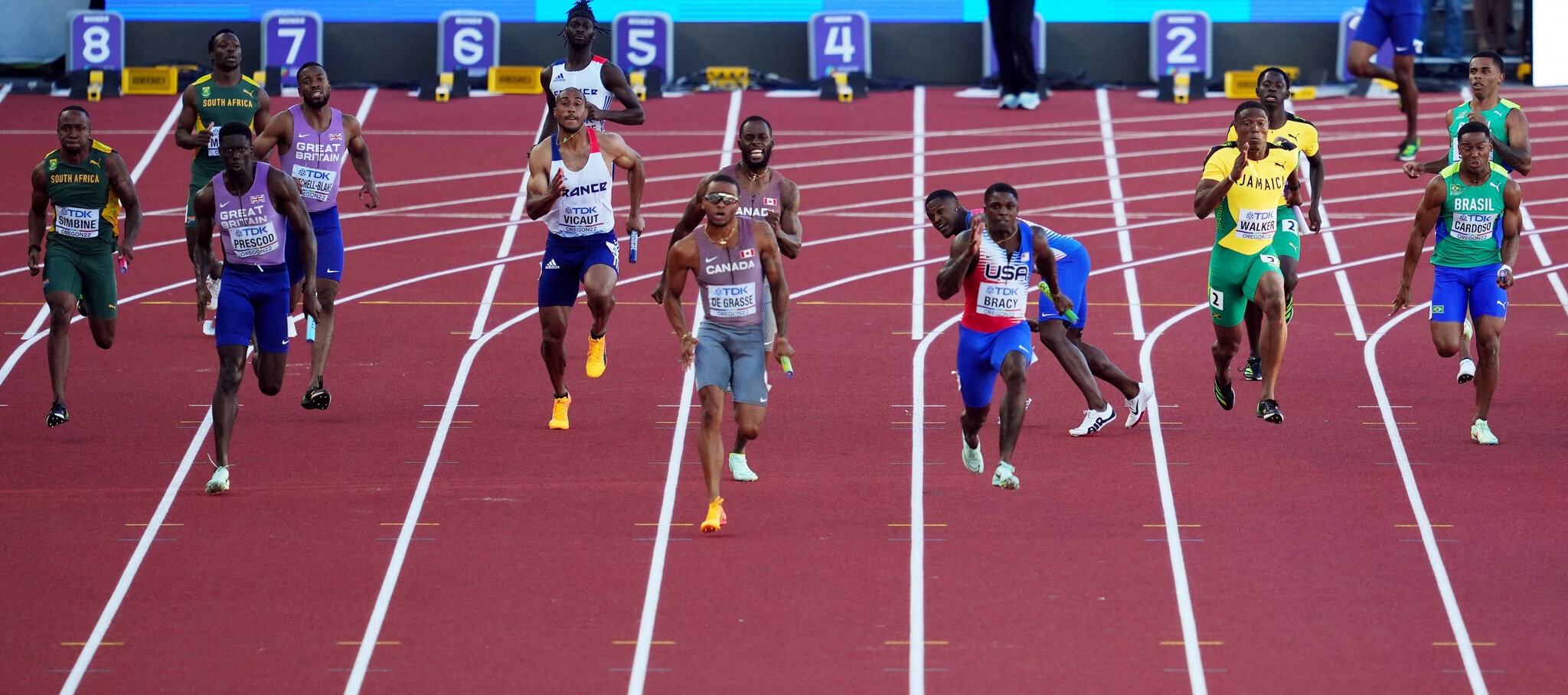 American Men Win The Silver In The 4x100 Meter Relay The New York Times