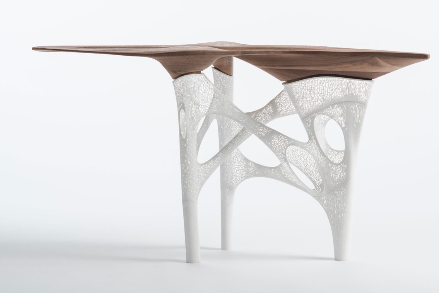 An Innovatively Envisioned 3D Printed Table Design By ALEKSA Studio