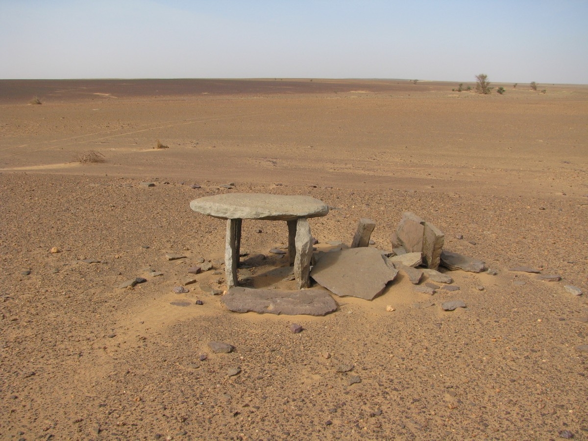 Hundreds Of Mysterious Stone Structures Discovered In Western Sahara Live Science